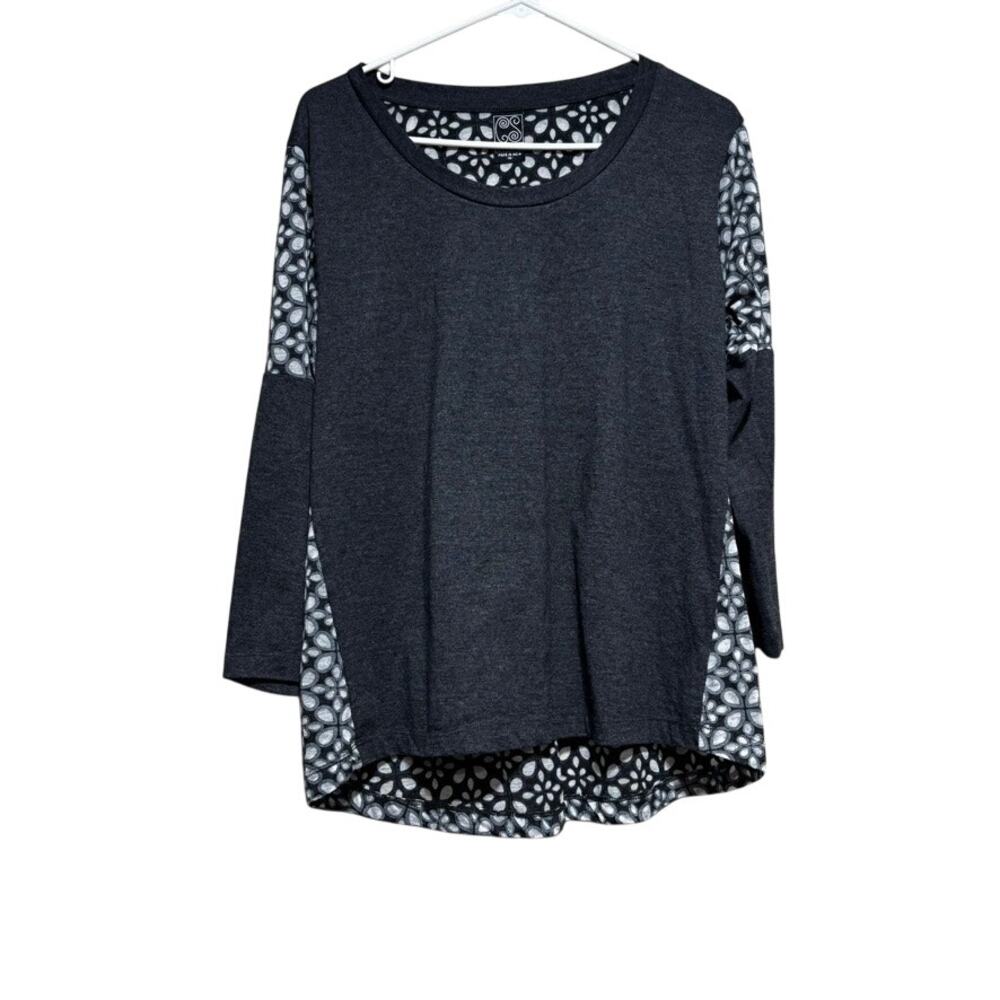 Casual Studio Women's Pattern Long Sleeve Top Size Medium